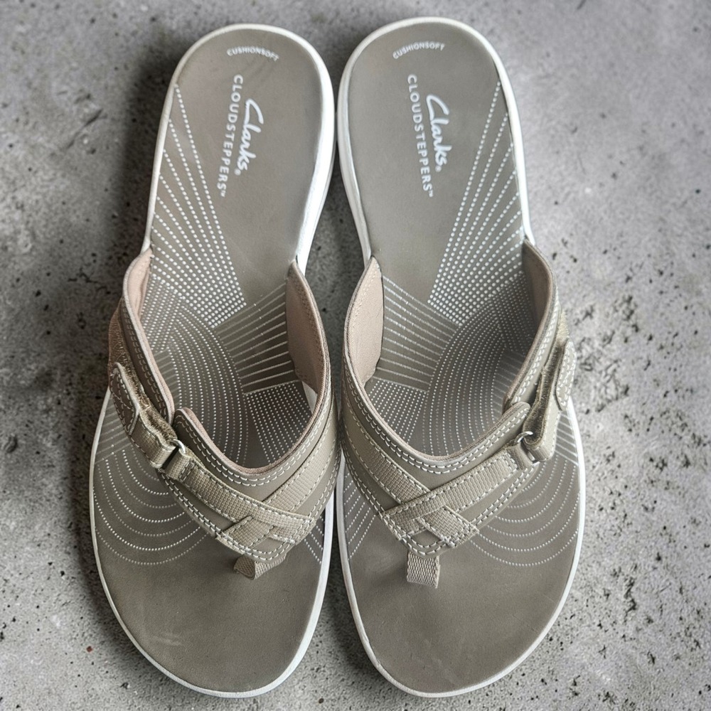 Clarks Breeze Sea Flip Flops Womens 11 Beige Cloudsteppers Comfort‎ Sandels